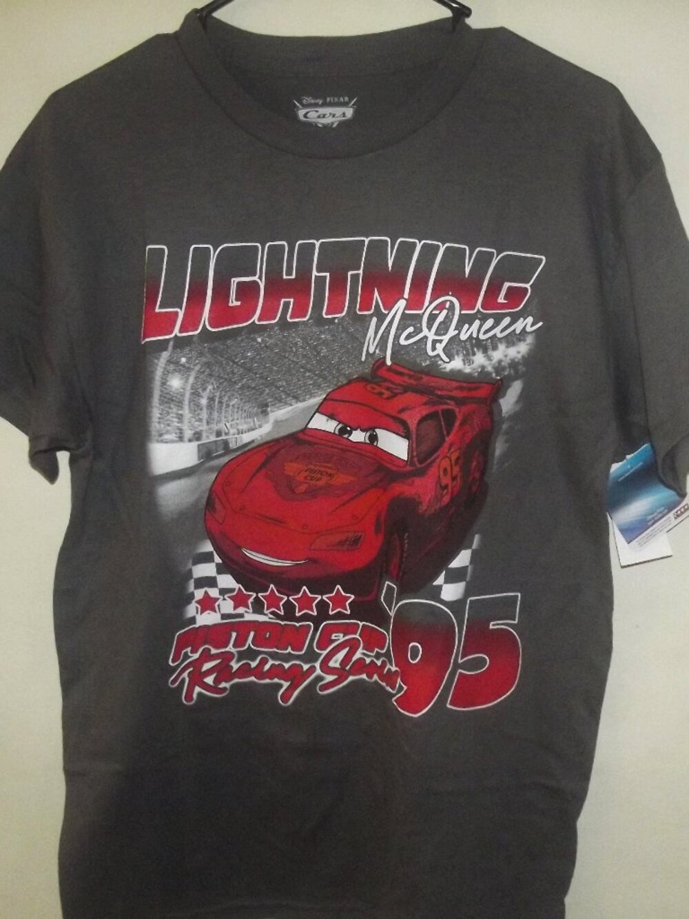 Disney Pixar Cars #95 Lightning McQueen SS T Shirt---Sz Med--NWT